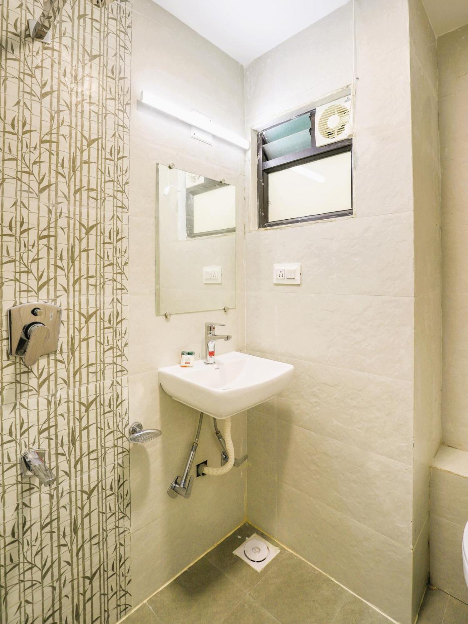 Stayguru Hotel Atithi 부지 외부 사진